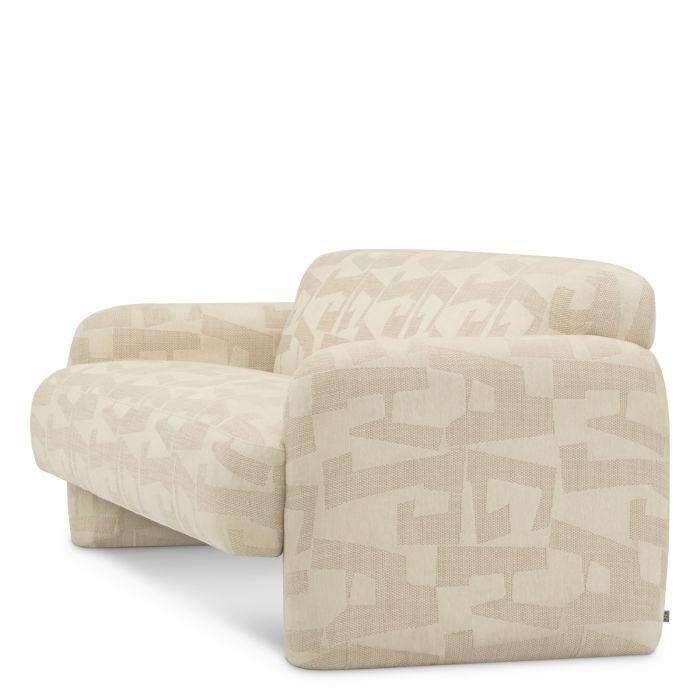 Sofa Hernandez