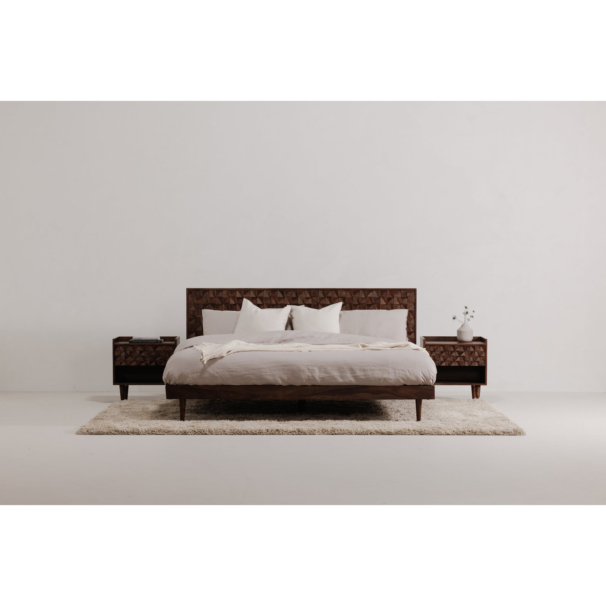 Pablo Queen Bed Brown