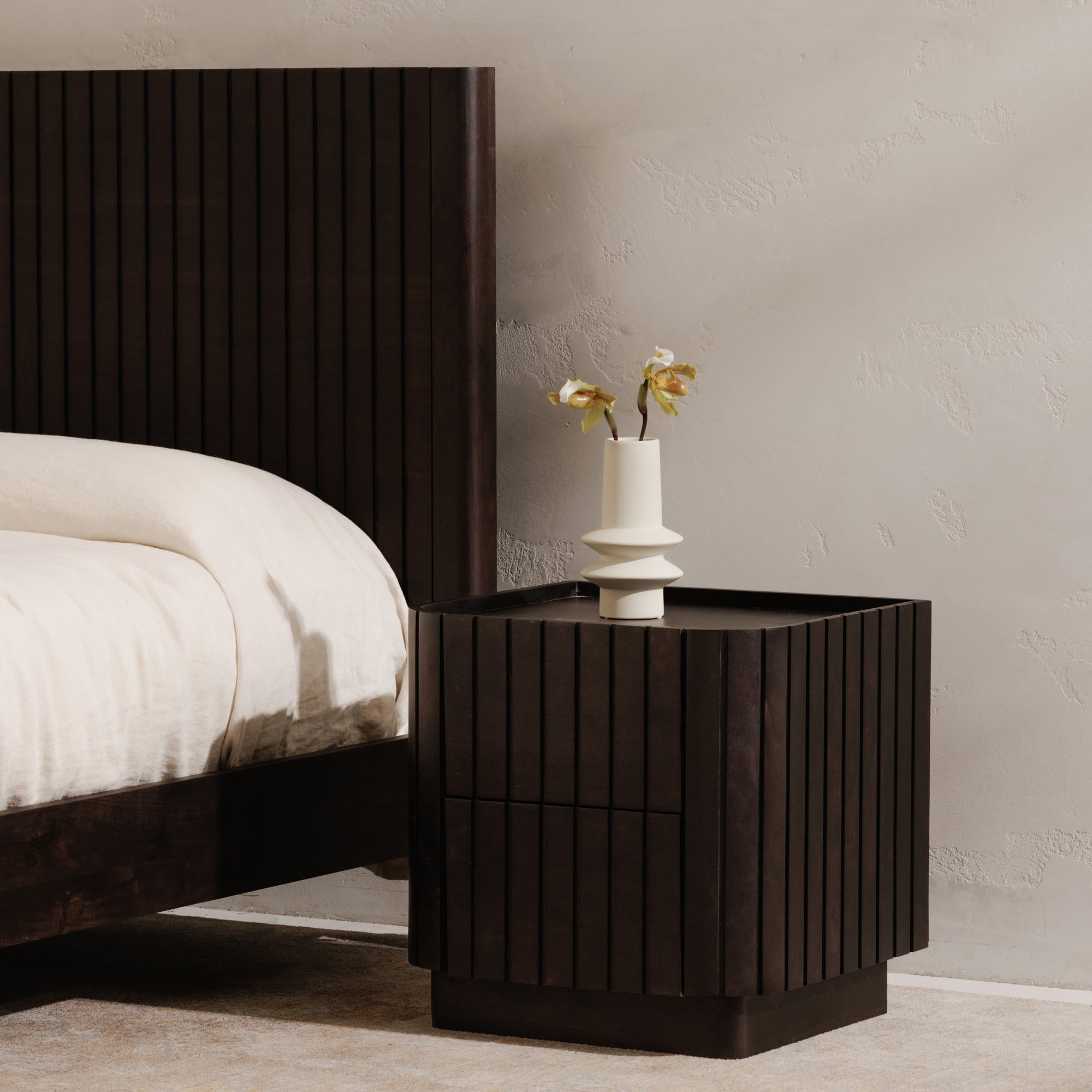 Povera Nightstand Black