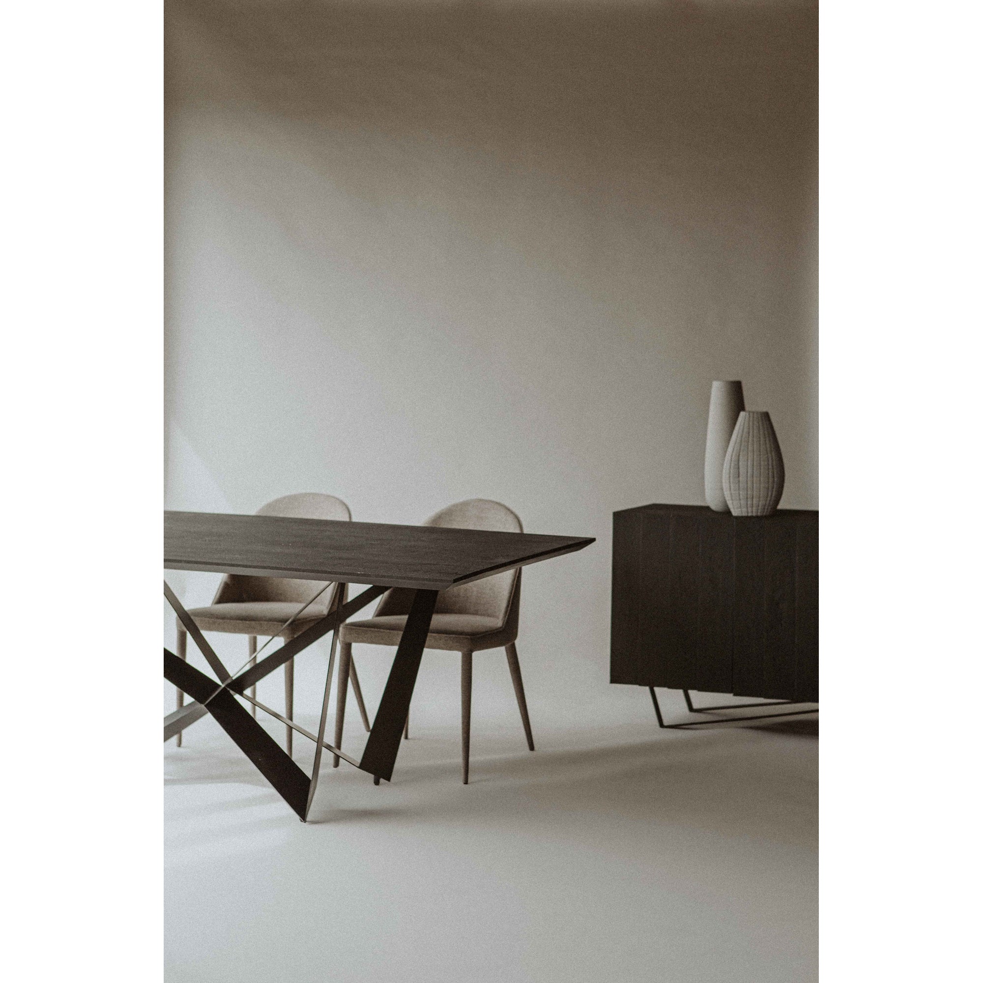 Brolio Dining Table