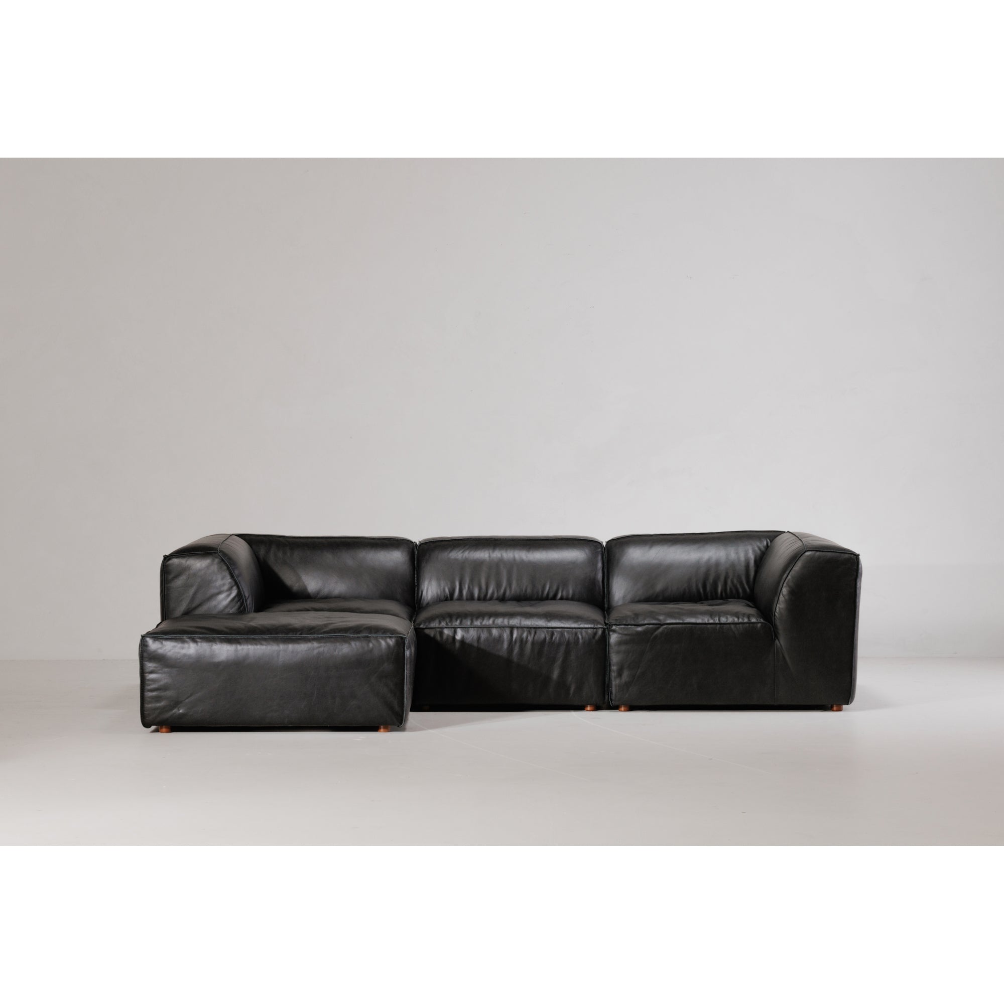 Form Slipper Chair Vantage Black Leather